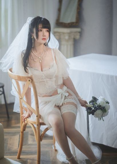 美国女孩发情2_720BD在线观看